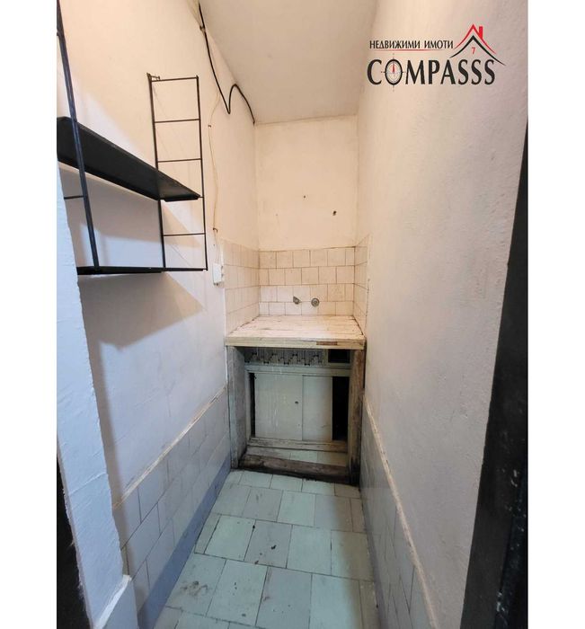 Продава се Тристаен апартамент в Добрич, Център - 83 кв.м за 1076 €/кв.м - Снимка #13