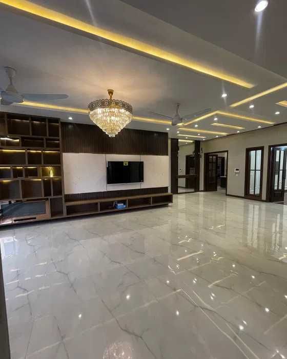 Сдаётся Евродом 6-соток на Саламатина