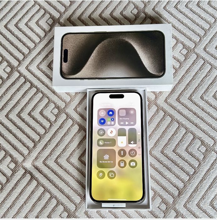 Iphone 15 pro impecabil 90% baterie