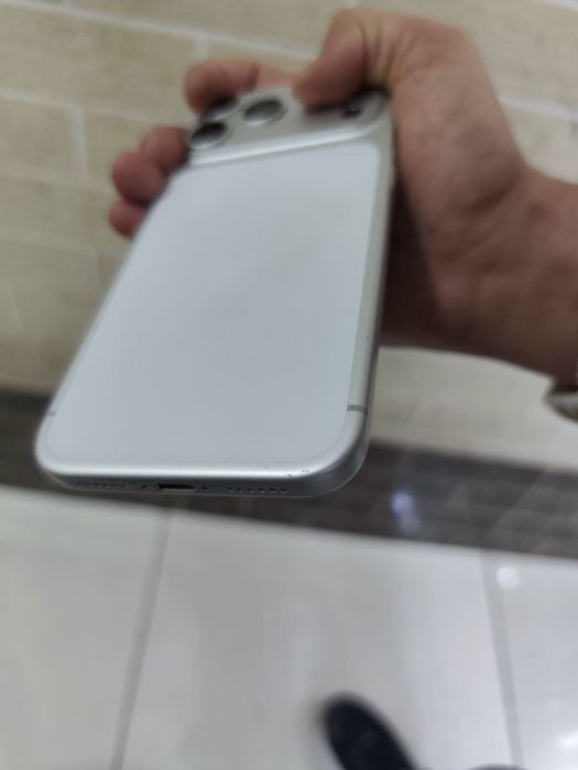 Iphone 17 pro max White oq rangi 256 Full region Z/B sotiladi 24/7