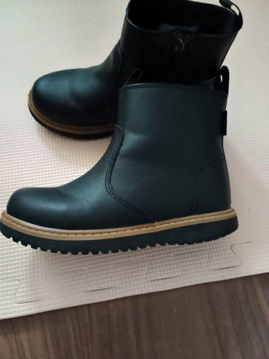 Ghete impermeabile negre H&M, măr. 29