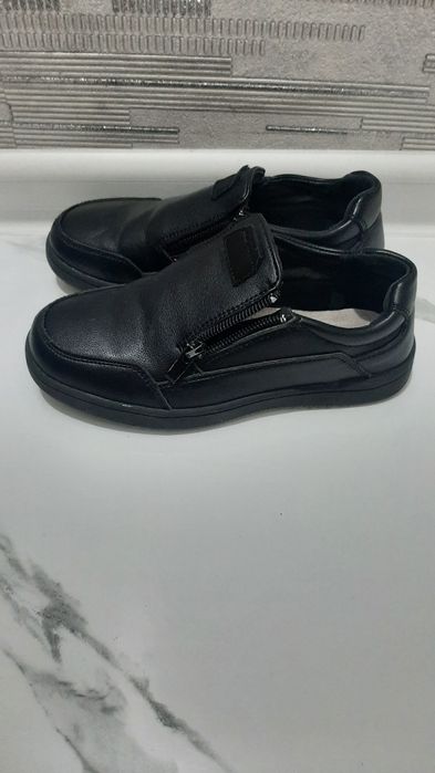 Детские туфли 27 и 32 размер