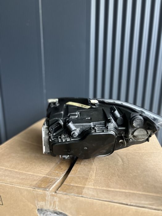 Vand far dreapta BMW Seria 3 E90 E91 xenon