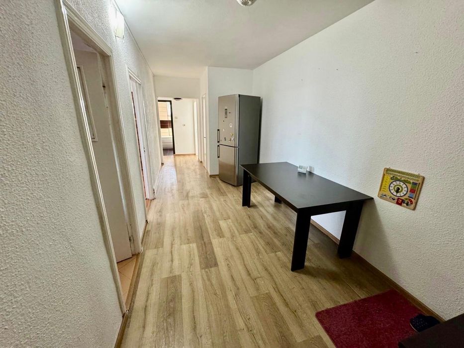 Vând apartament 3 camere central bld Unirii(Paco non stop).