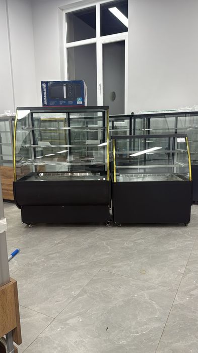 Кондитерская витрина