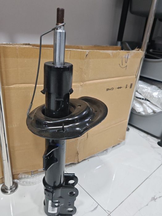 Амортизаторы, ступичные подшипникина и чашки для BYD