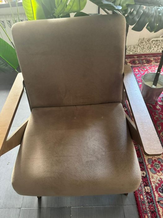 Стулья для кафе.