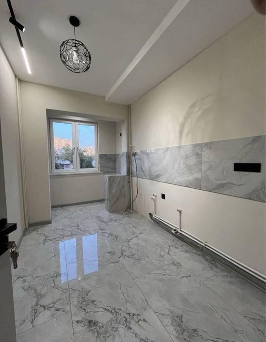 Кунаева.  3комнатная.  5этаж.  С ремонтом.