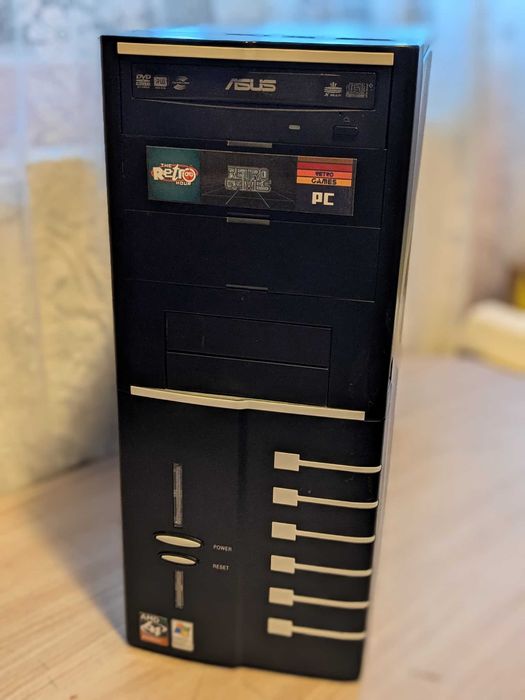 Calculator retro gaming WindowsXP Procesor Athlon 64, geForce 6600