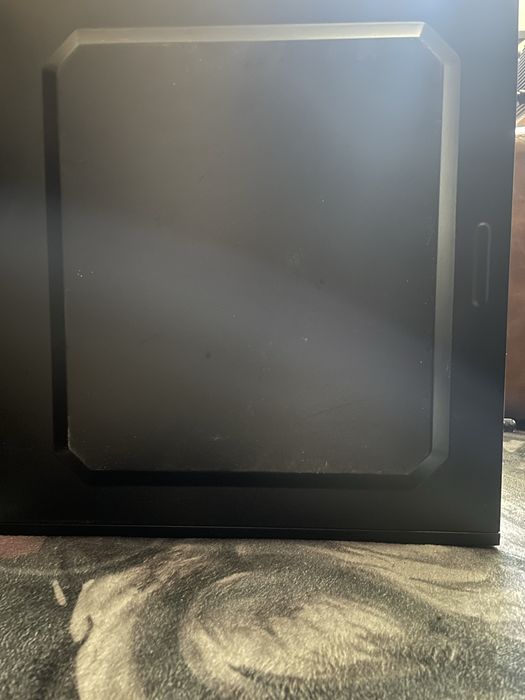 Геймърски компютър с Windows 10 и Wi-Fi адаптер