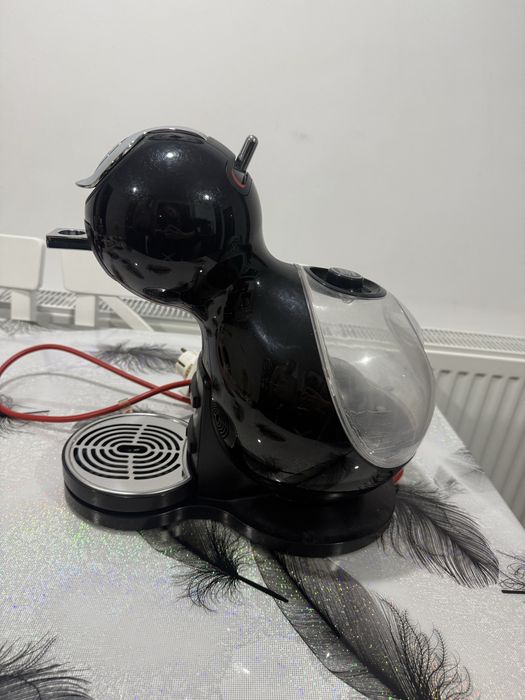 Delonghi Magnifica S și Delonghi Dolce Gusto