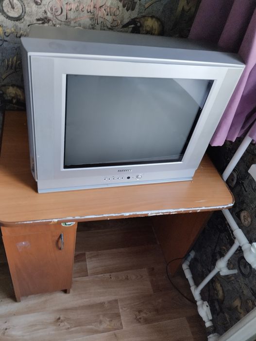 Телевизор samsung