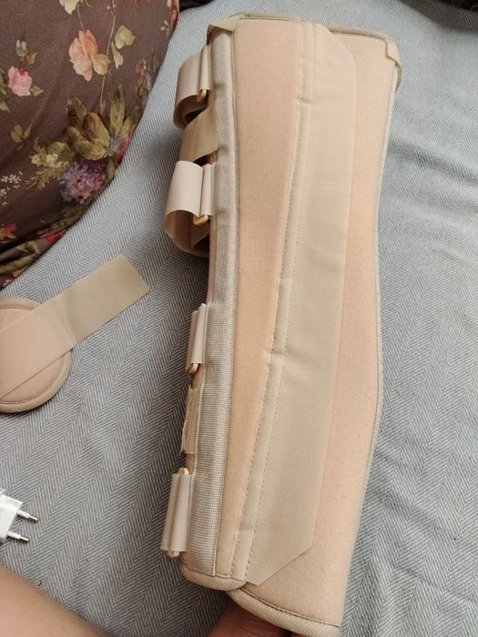 Фиксатор для коленного сустава