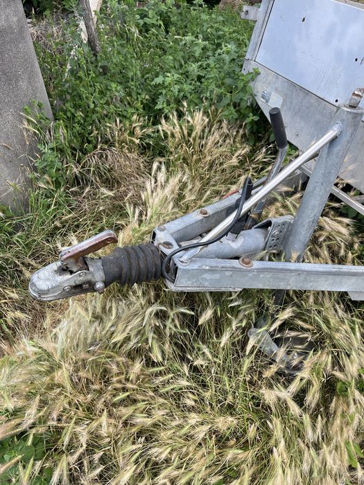 vand remorca Hapert 2,700kg