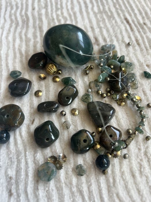 Гердан на парчета от ахат