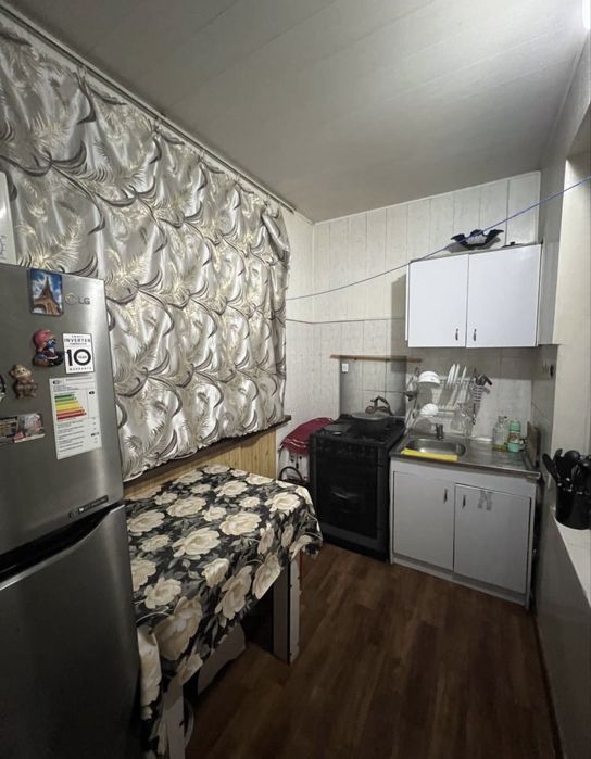 Продается квартира Феруза, Эко базар, ТЦ Чимган 1/1/4