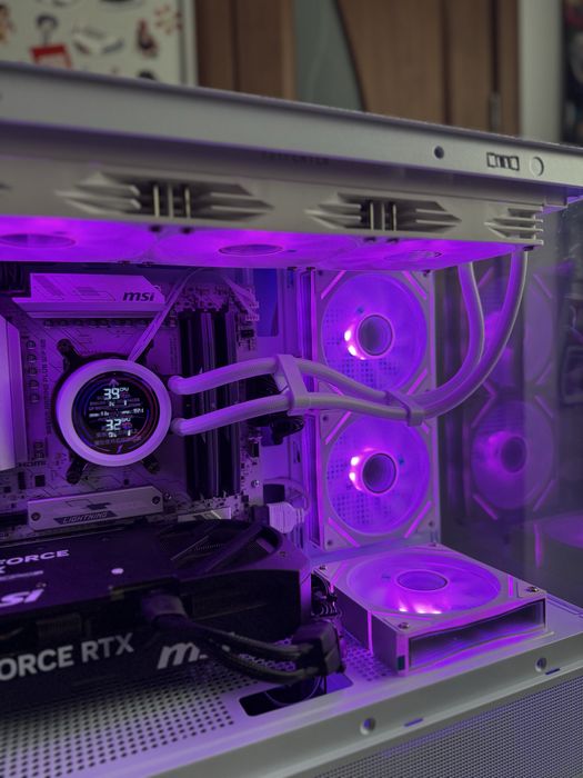 PC Gaming RGB RTX 5070 R7 9800x3d 32gb
