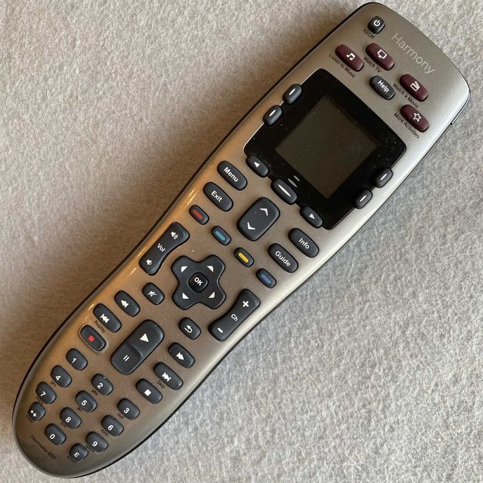 Logitech Harmony 650 универсальный пульт