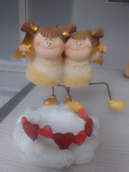 Сувенир пляшущие девушки, керамика