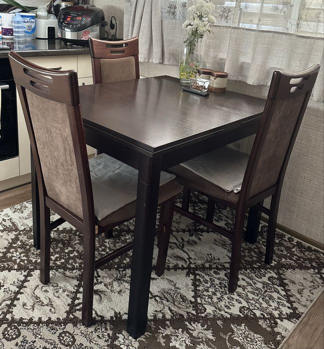 Продам кухонную обеденную группу