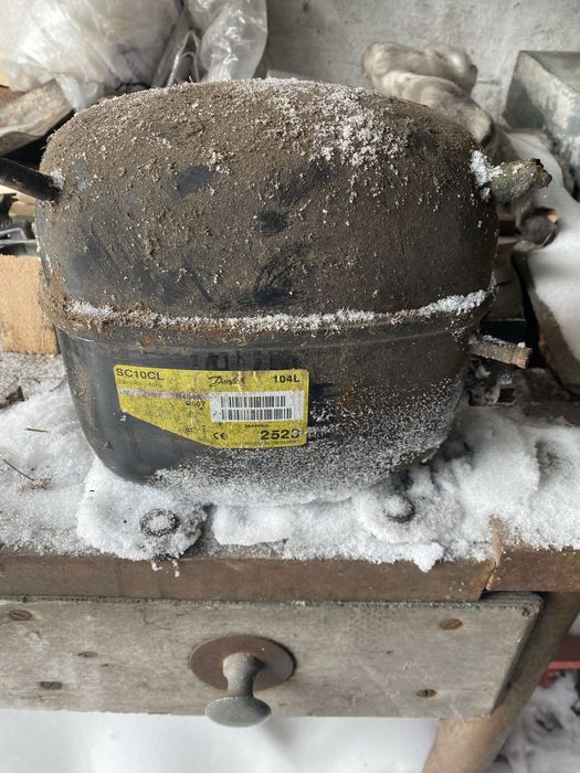 Продам компрессор моторчик для холодильника