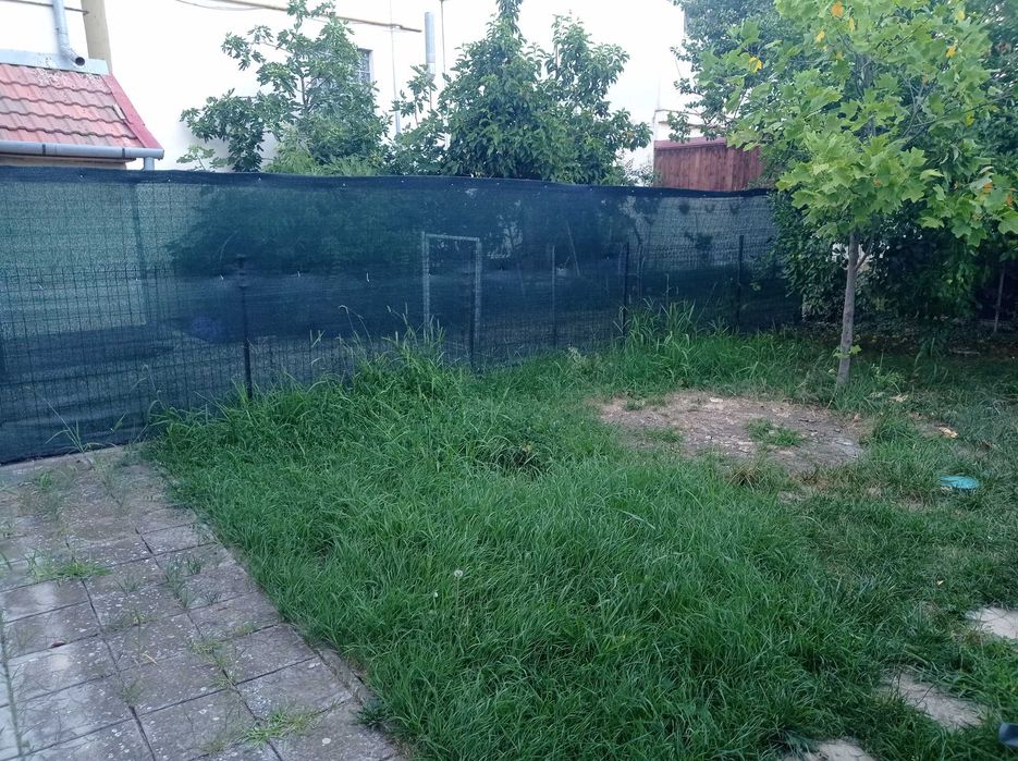 Persoana fizică închiriez casă 3 camere in zona Bălcescu