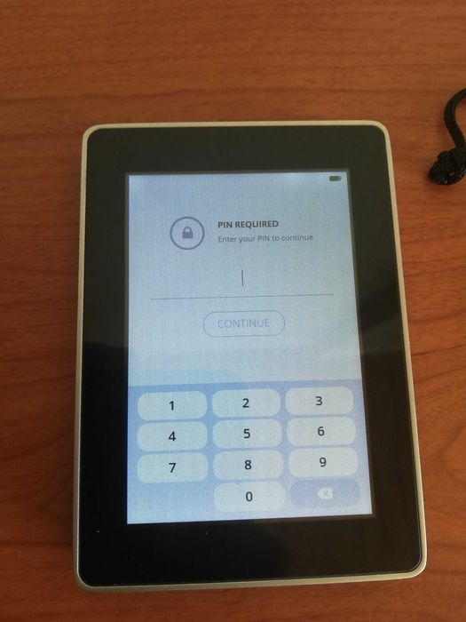 Ledger Blue крипто портфейл