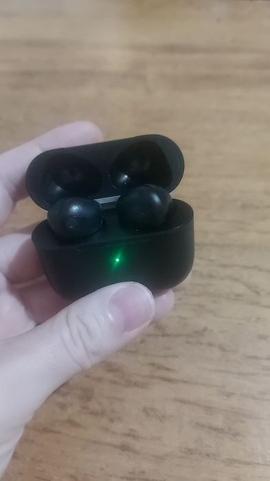 Продам наушники air pods