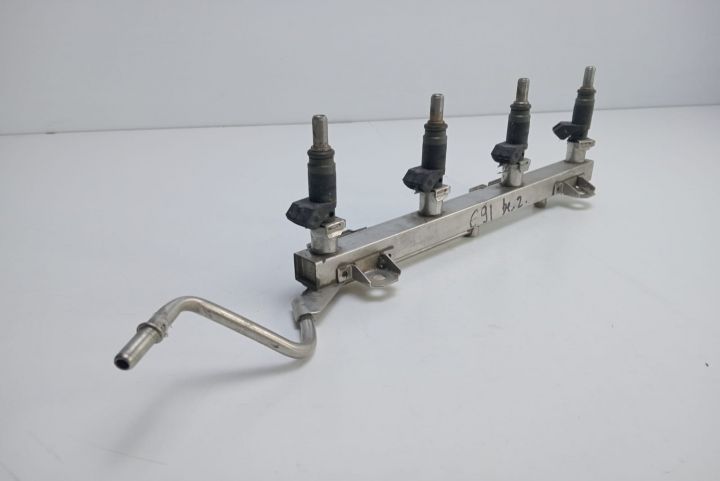 Rampa injectoare 1.6 benzina 7526892 BMW Seria 1 E87