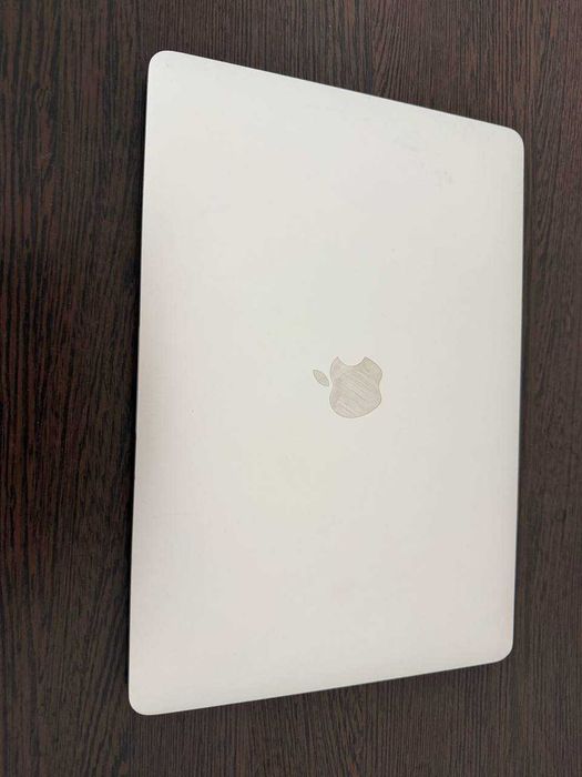 MacBook Pro 2017 i5/8Gb RAM/256Gb SSD