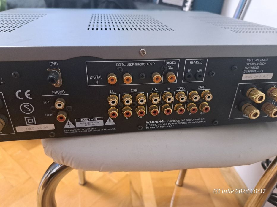Forță și Rafinament American: Amplificator Stereo Harman Kardon HK 675 – High Current Capability