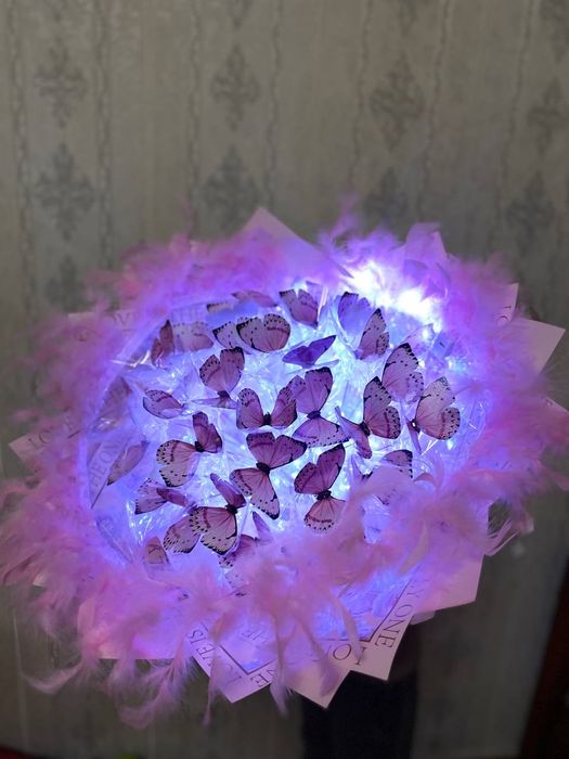 BMW koʻrnshdagi buketmiz