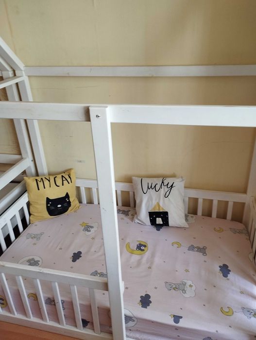 Детская кровать домик с матрасом