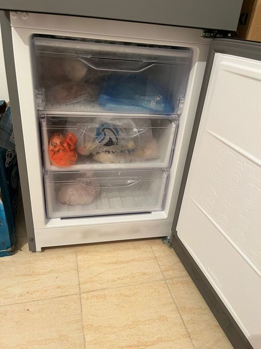 Продам новый холодильник