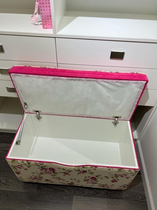 Пуфик с нишей