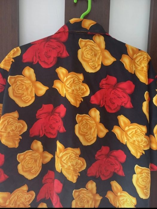 Bluza dama matase maneca scurta marime 46 - 48 respectiv XL ca si noua.
