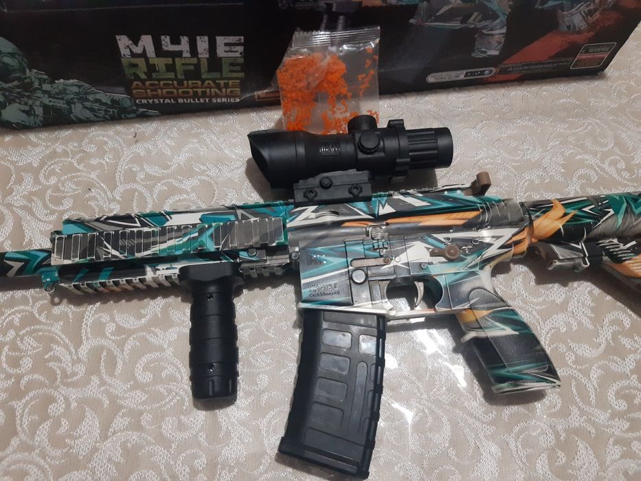 O‘yinchoq aftomat,holati yangi, hamma jihozlari ishlaydi, gidrogel o‘q