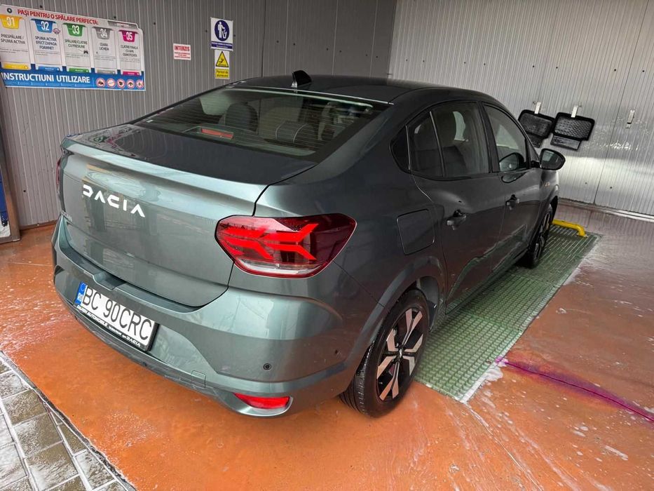 Vând Dacia logan Journey GPL în garanție