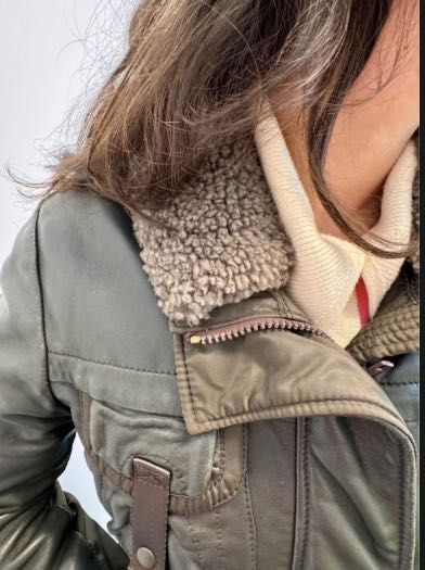 Geaca de piele superba, marimea S-M, culoare verde/kaki