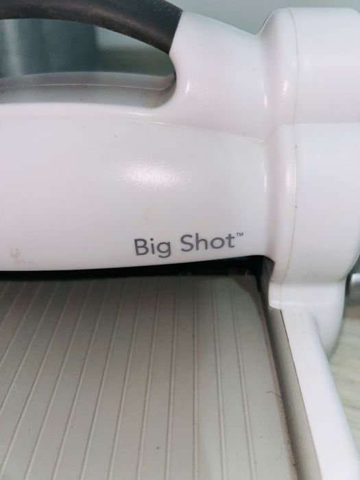 Sizix Big (mașina de tăiat și embosat)