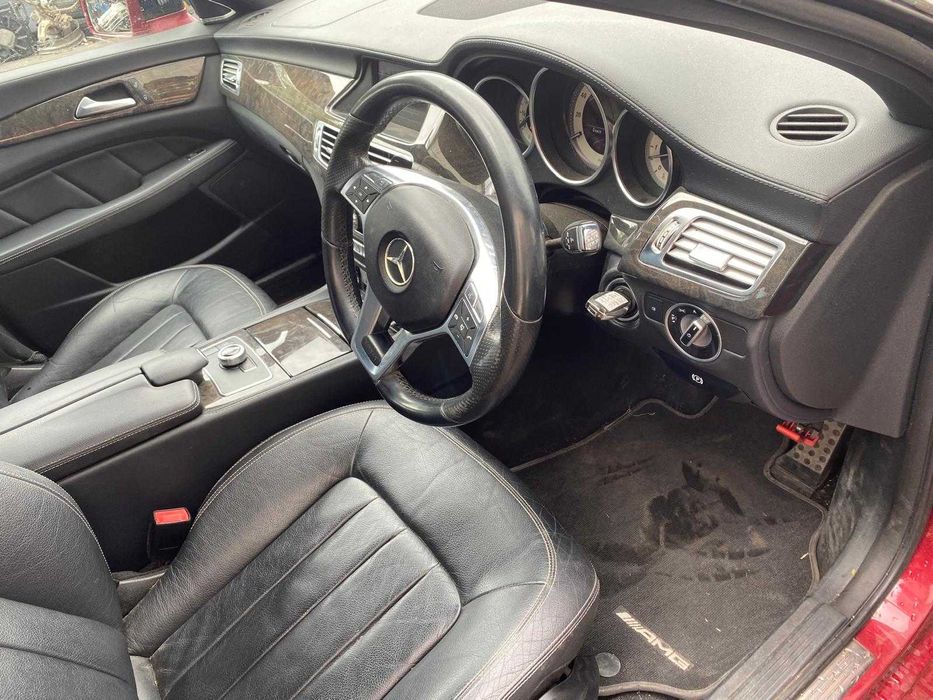 Dezmembrez mercedes cls w218 350d AMG/bara cls/far ils/capota/aripa/