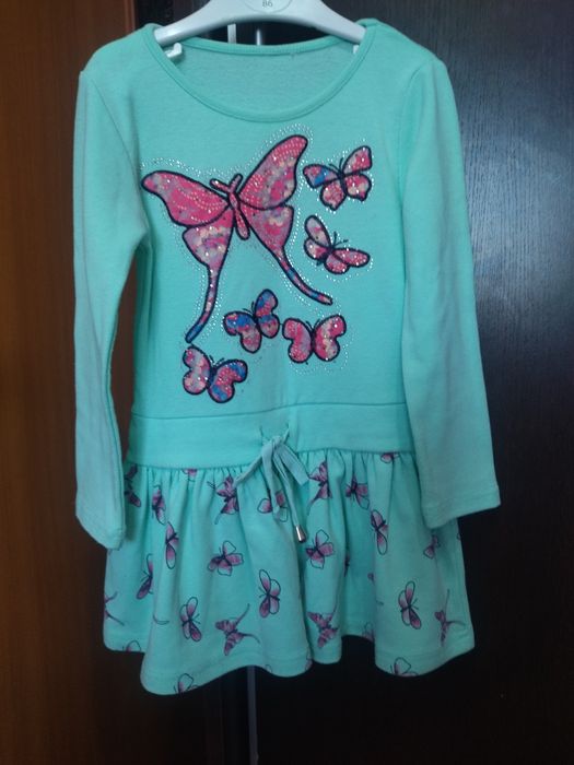 Продам вещи  на девочку 3-4-5 лет