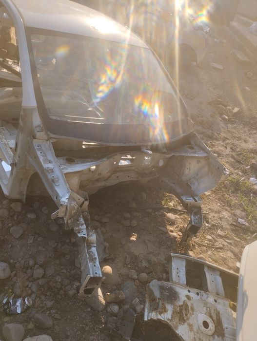 Кузов кобалт аваренни сотилади