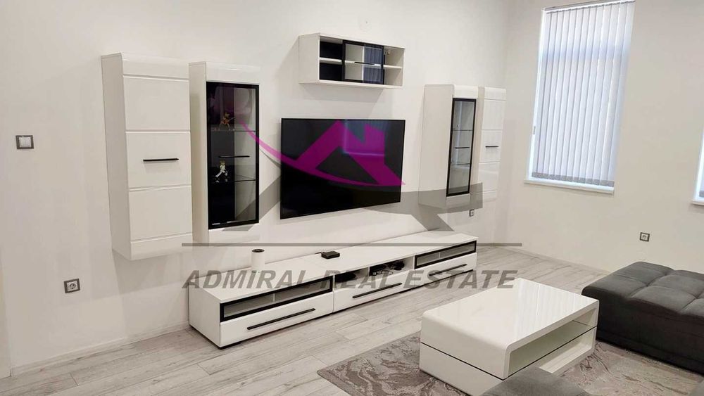 Дава се под наем Етаж от къща в Варна, Център - 80 кв.м за 1150 € - Снимка #1