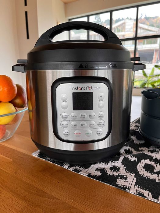 Instant Pot Duo Crisp Air Fryer 2в1 мултикукър и еър фрайър, отлично състояние