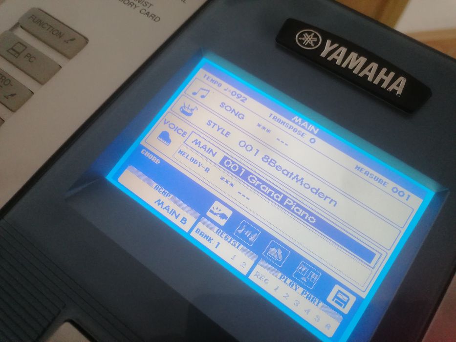 YAMAHA PSR K1  workstation SD keyboard pian orga