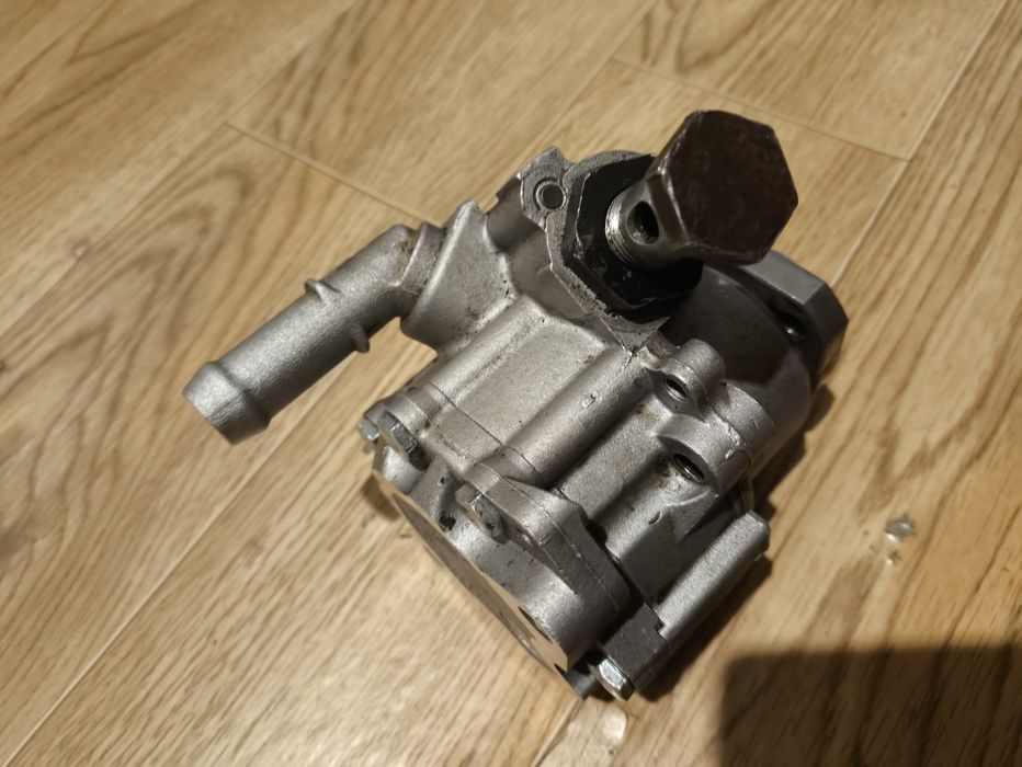 ГУР насос на Golf/Vento