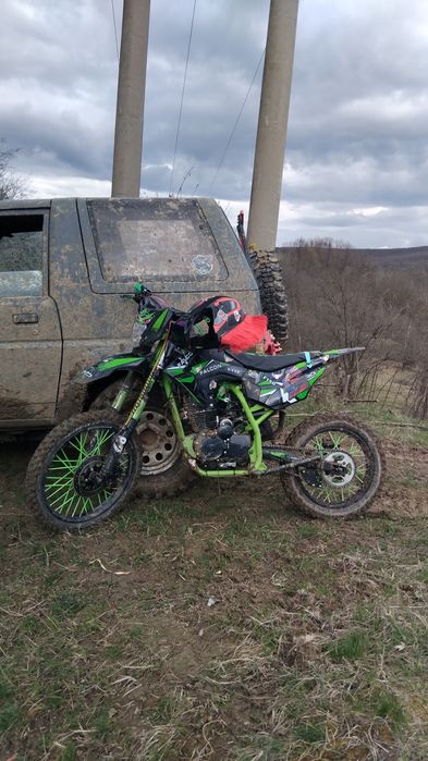 Vând cross 150cc kxd