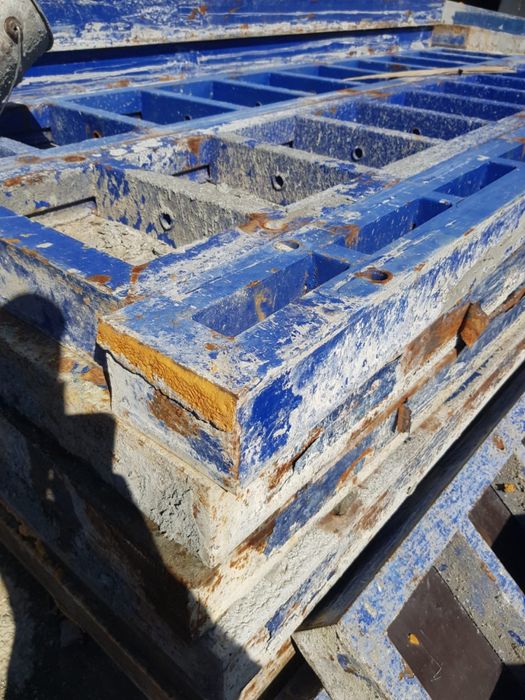 Щитовая опалубка, опалубка, струбцины