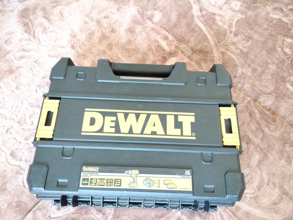 Mașină de Gaurit Dewalt